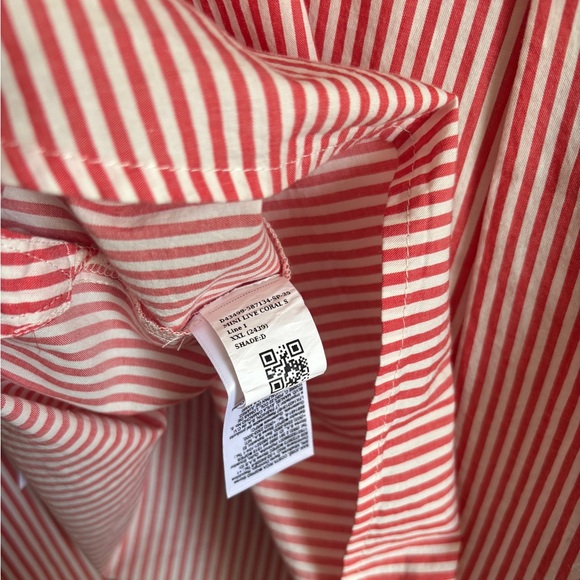 NWT Old Navy Cropped Red and White Striped Button-Up Shirt | Women’s XXL - Picture 8 of 14